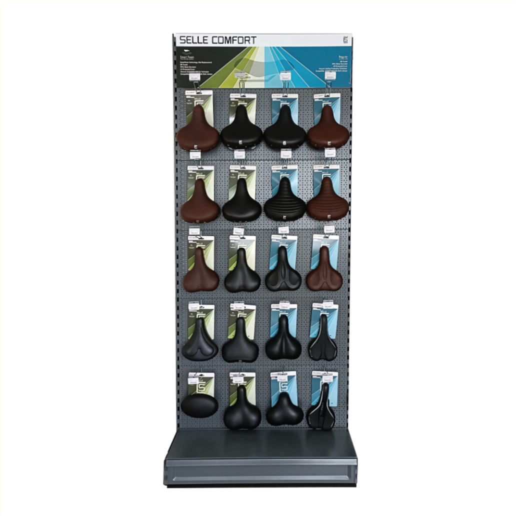 Selle Comfort schap met Zadels. Breedte 100cm, prijs op basis van 1 artikel per haak